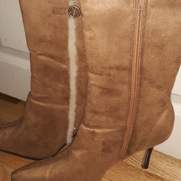 Ladies size 11M ankle boots - Picture 2 of 2
